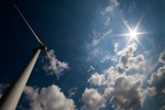 Windkraft gegen Sonnenkraft